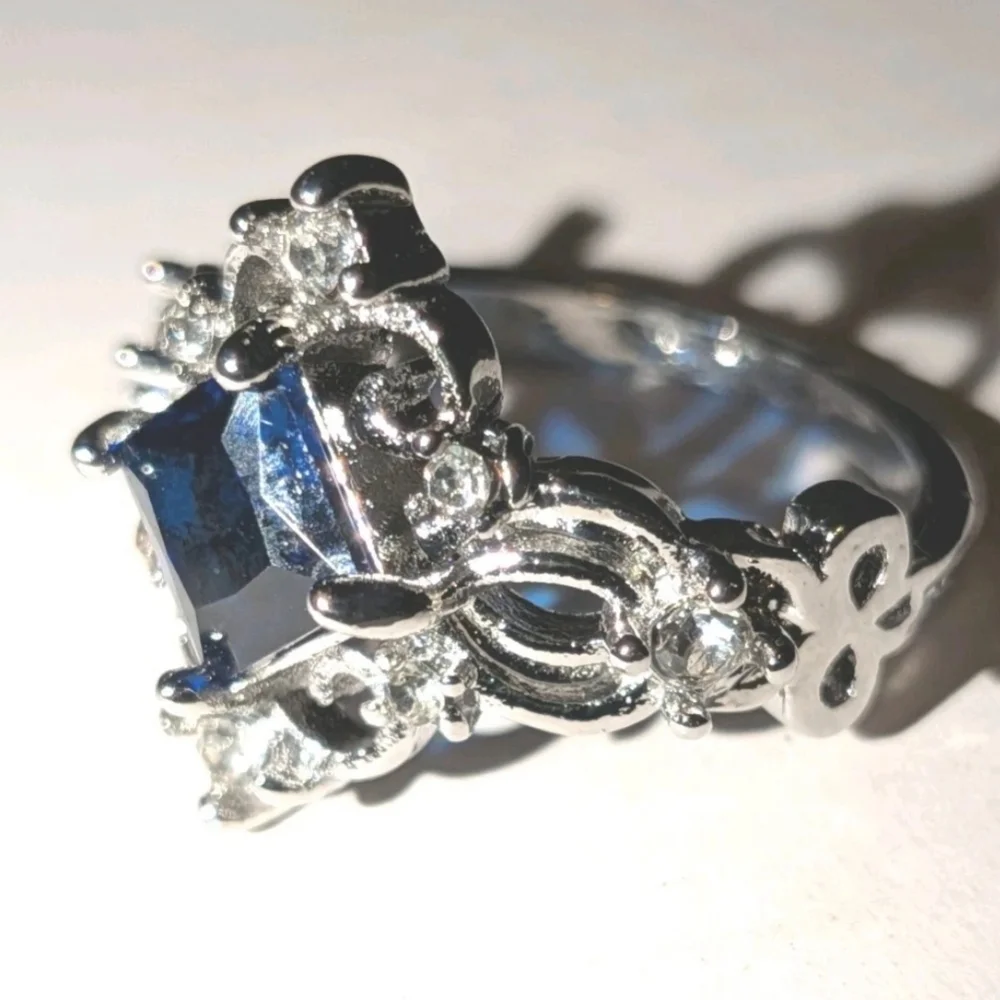 Ladie's Vintage Design Princess Cut Lab Created Sapphire Engagement Ring